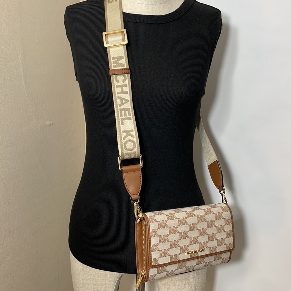 Michael Kors large zip around wallet crossbody Jet set Item - Picture 4 of 15